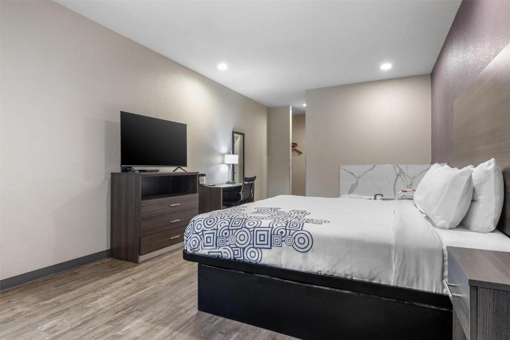 SureStay Plus Hotel by Best Western Ada - Image 5