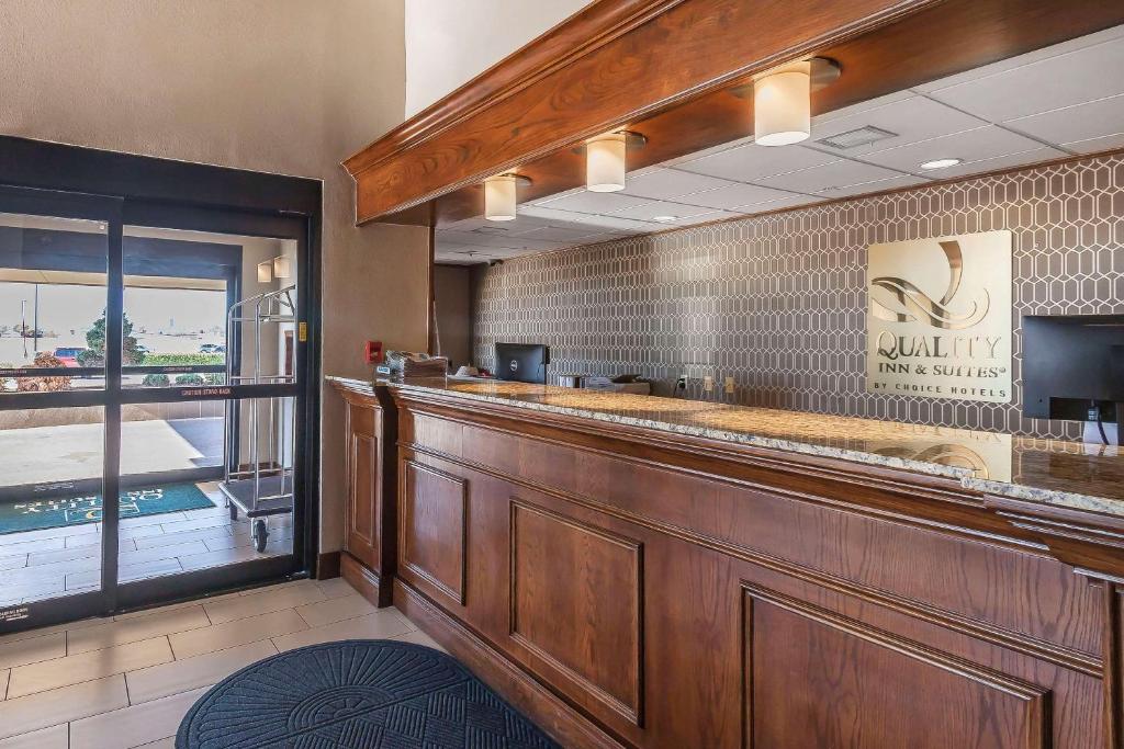 Quality Inn & Suites Owasso US-169 - Image 4