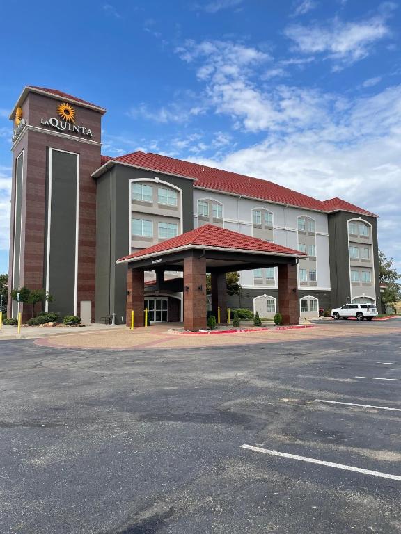 La Quinta by Wyndham Oklahoma City - Moore - Image 6