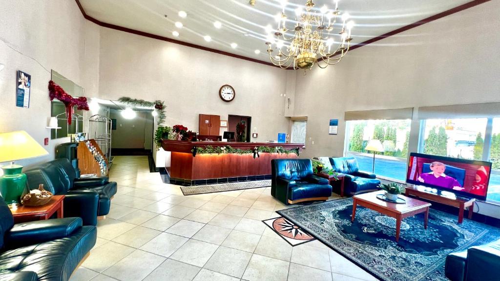 Suites Portland OR- I-5 OHSU - Image 6