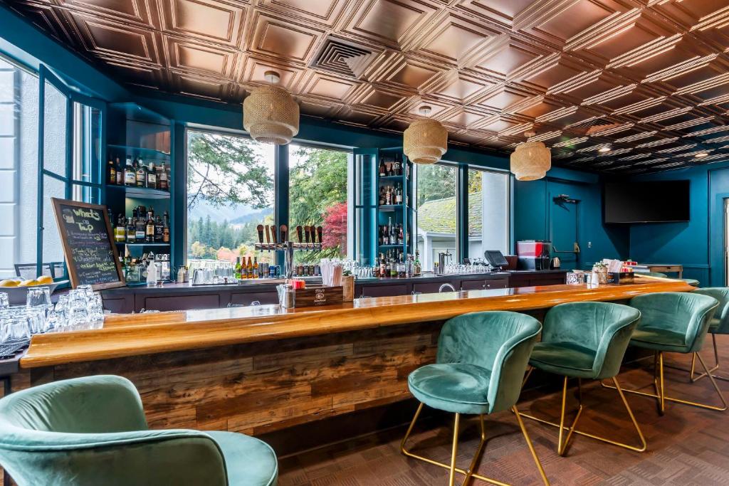 BW Premier Collection, Mt Hood Oregon Resort - Image 5