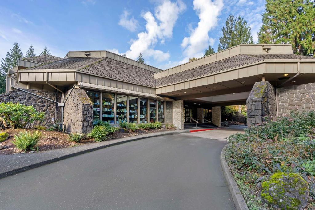 BW Premier Collection, Mt Hood Oregon Resort - Image 7