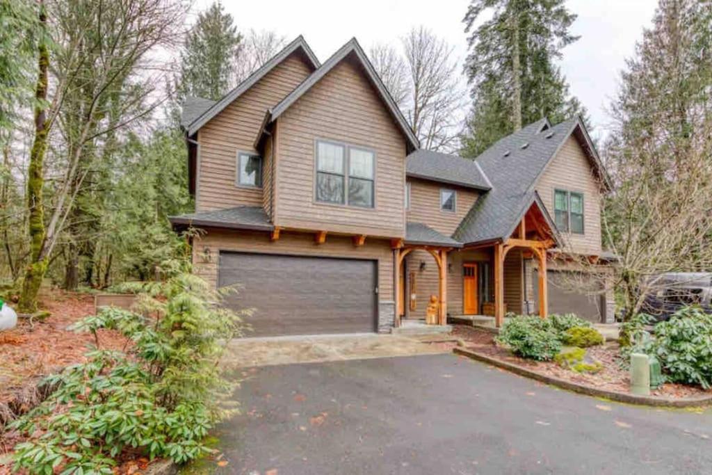 Modern Retreat in Mt Hood Oregon Resort - Image 6