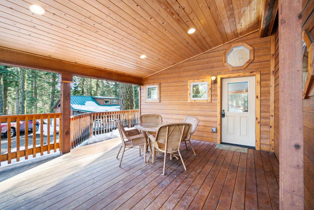 The Cabins at Hyatt - Image 4