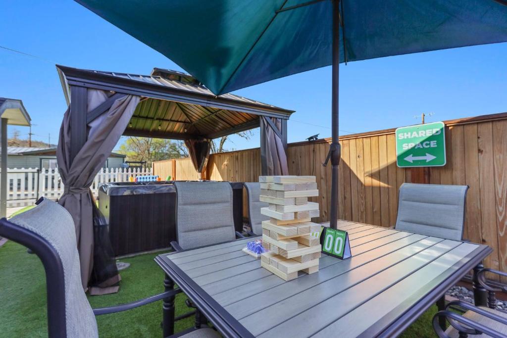 Hot Tub (Jacuzzi) - Photo 5