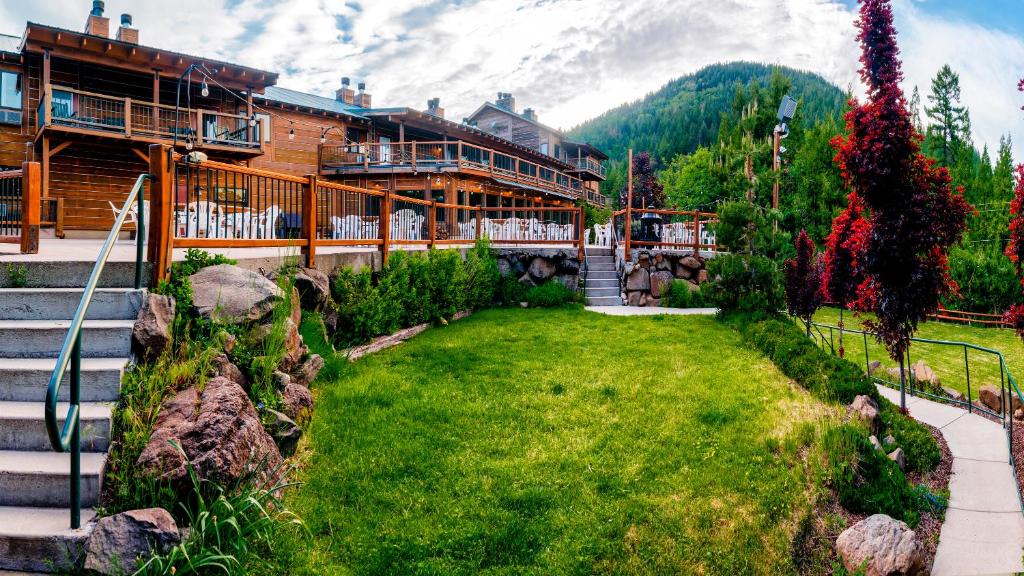 Callahan's Mountain Lodge - Image 6