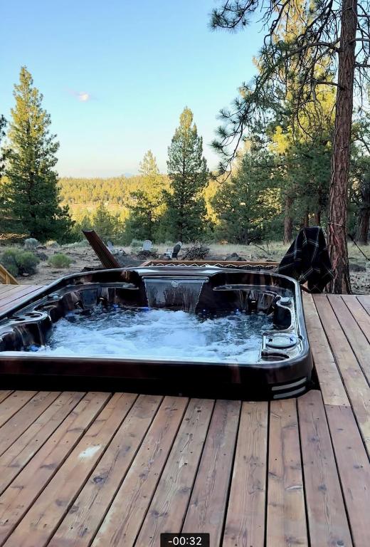 Hot Tub (Jacuzzi) - Photo 3