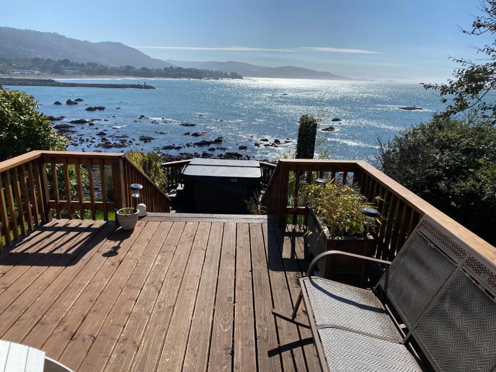 Hot Tub (Jacuzzi) - Photo 3