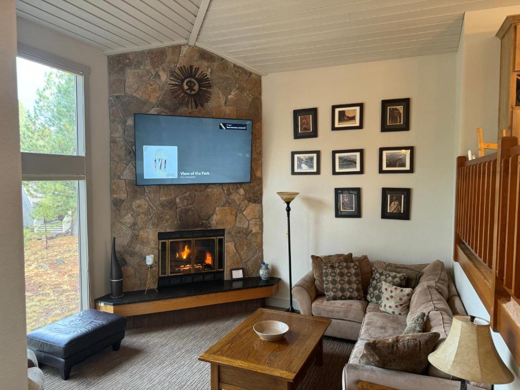 Great Kitchen, AC, SHARC Access, Hot Tub, Bring Pet! - Image 5