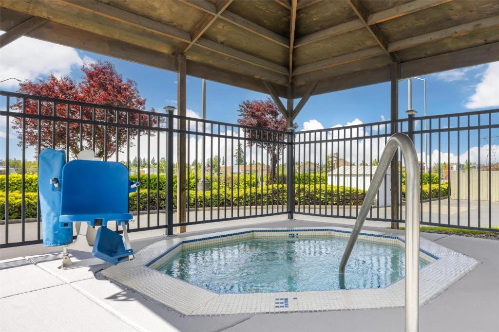 Best Western Woodburn Inn