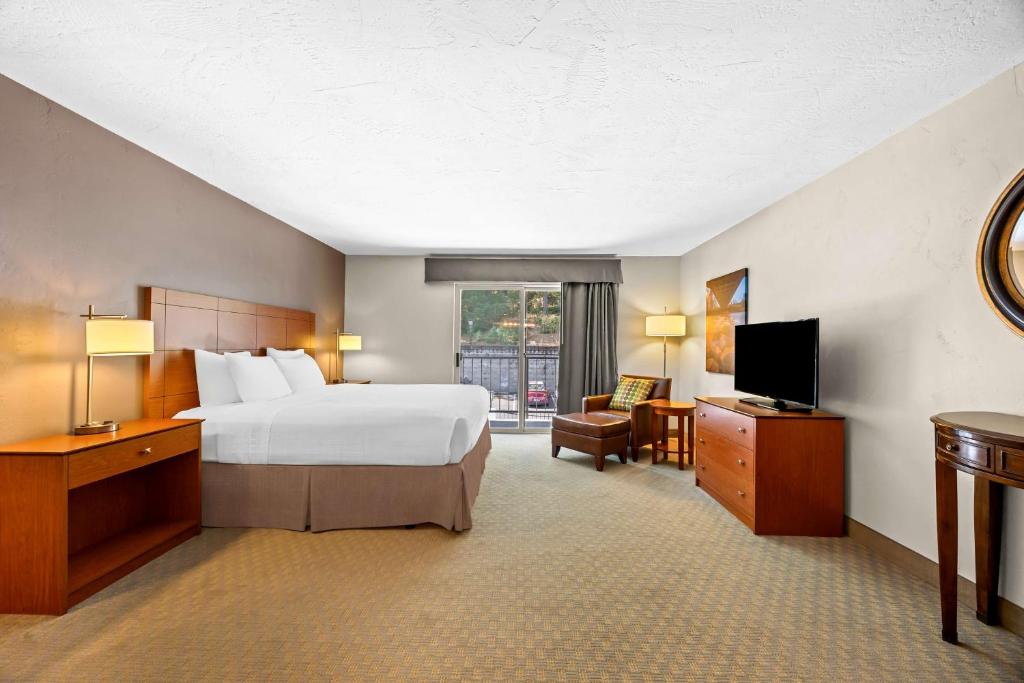 Best Western Inn at the Rogue - Image 8