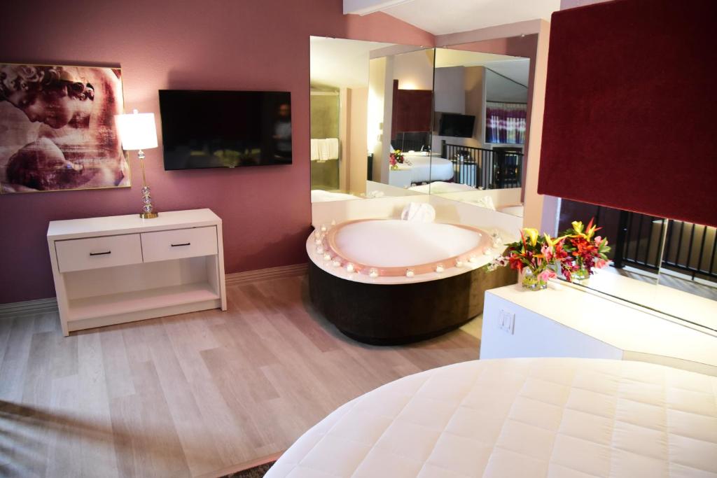 Hot Tub (Jacuzzi) - Photo 10