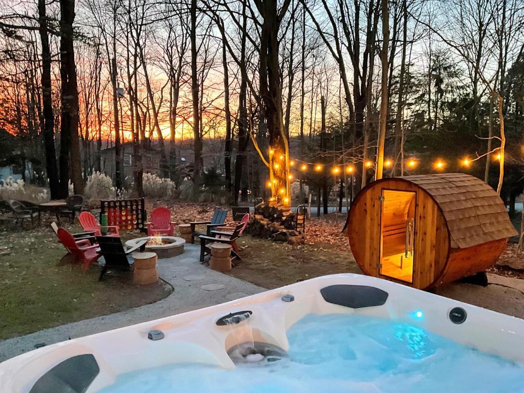 Family Pocono Gem by the lake with private sauna, hot tub, and huge game room