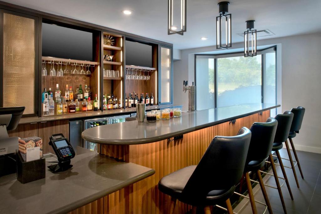 Courtyard Philadelphia Plymouth Meeting - Image 4