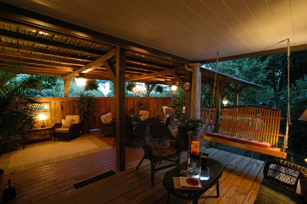 1825 Inn Bed and Breakfast - Image 6