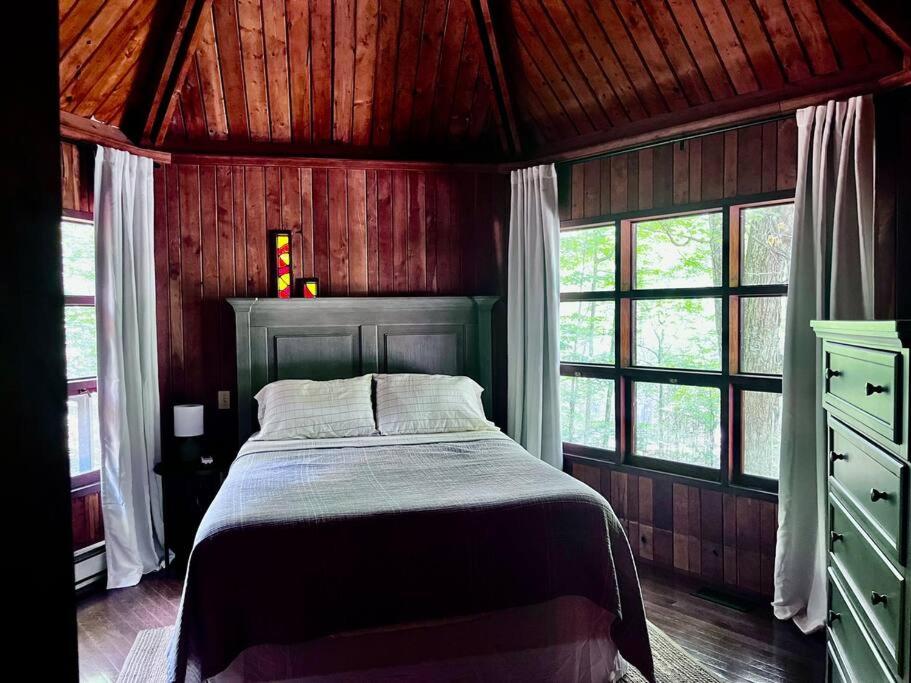 Private Pool & Hot Tub at Chalet by Hidden Valley - Image 8