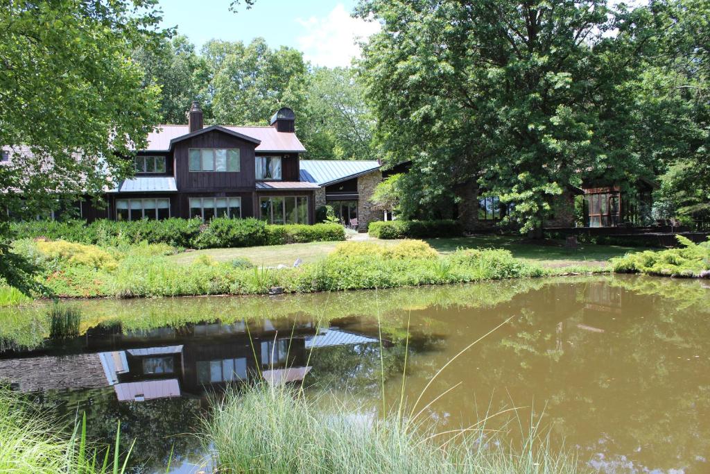 The Inn at White Oak - Image 5