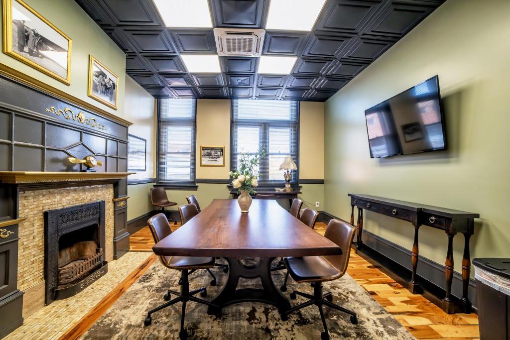 City Hall Grand Hotel - Image 4