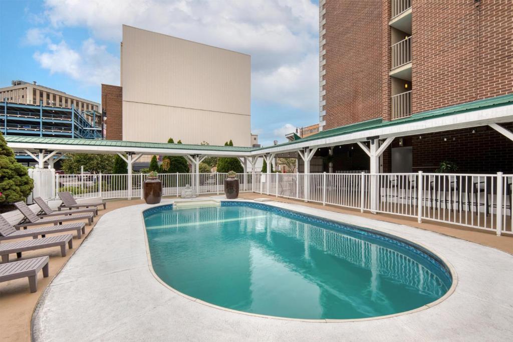 Best Western Plus Wilkes Barre Center City - Image 4