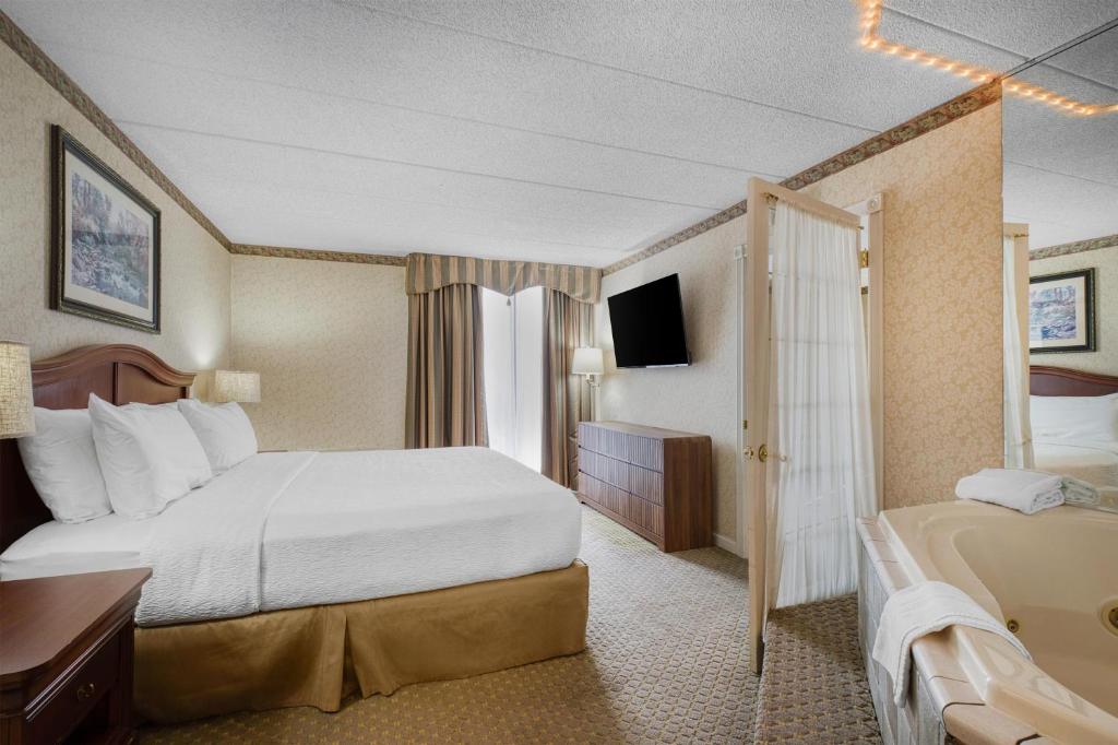 Hot Tub (Jacuzzi) - Photo 3