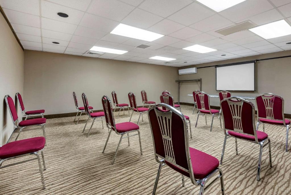 Comfort Inn West Hazleton - Image 7