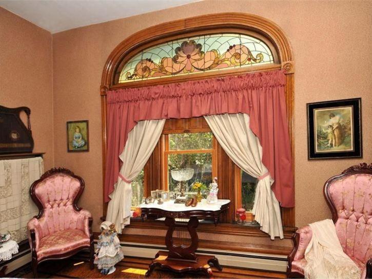 Victorian Loft Bed and Breakfast - Image 6