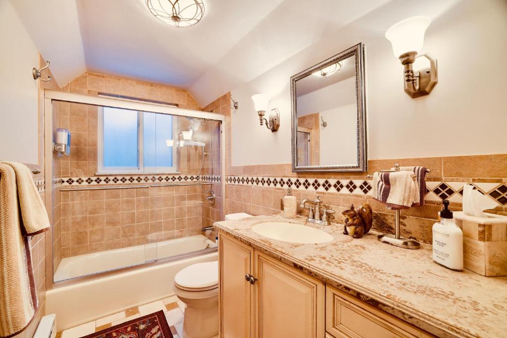 Hot Tub (Jacuzzi) - Photo 2