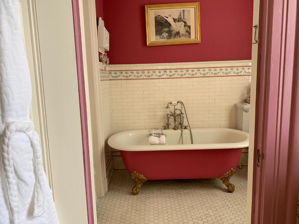 Hot Tub (Jacuzzi) - Photo 3