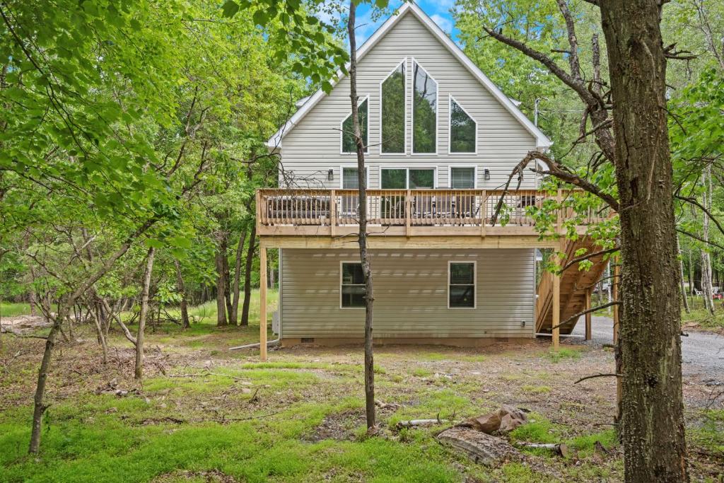 Twin Chalet - 6 BDs Hot Tub Game Area and more - Image 6