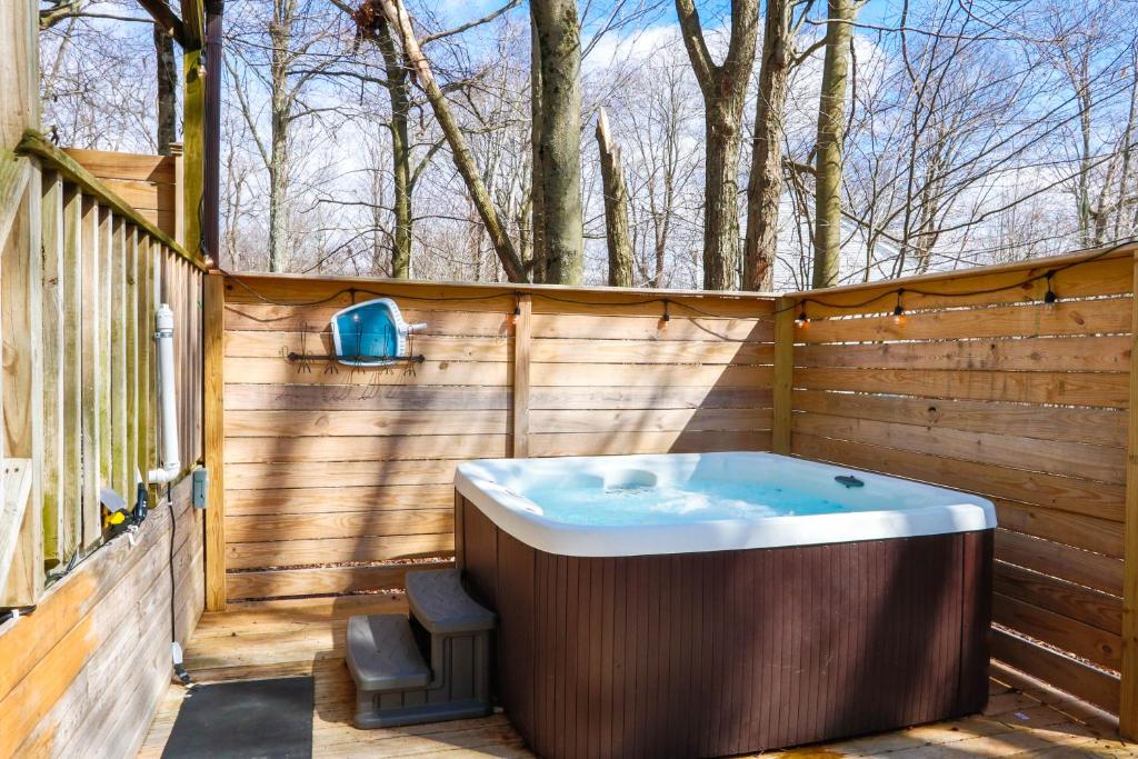 Hot Tub (Jacuzzi) - Photo 5