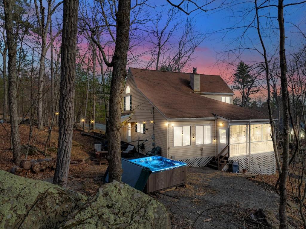 Hot Tub (Jacuzzi) - Photo 4