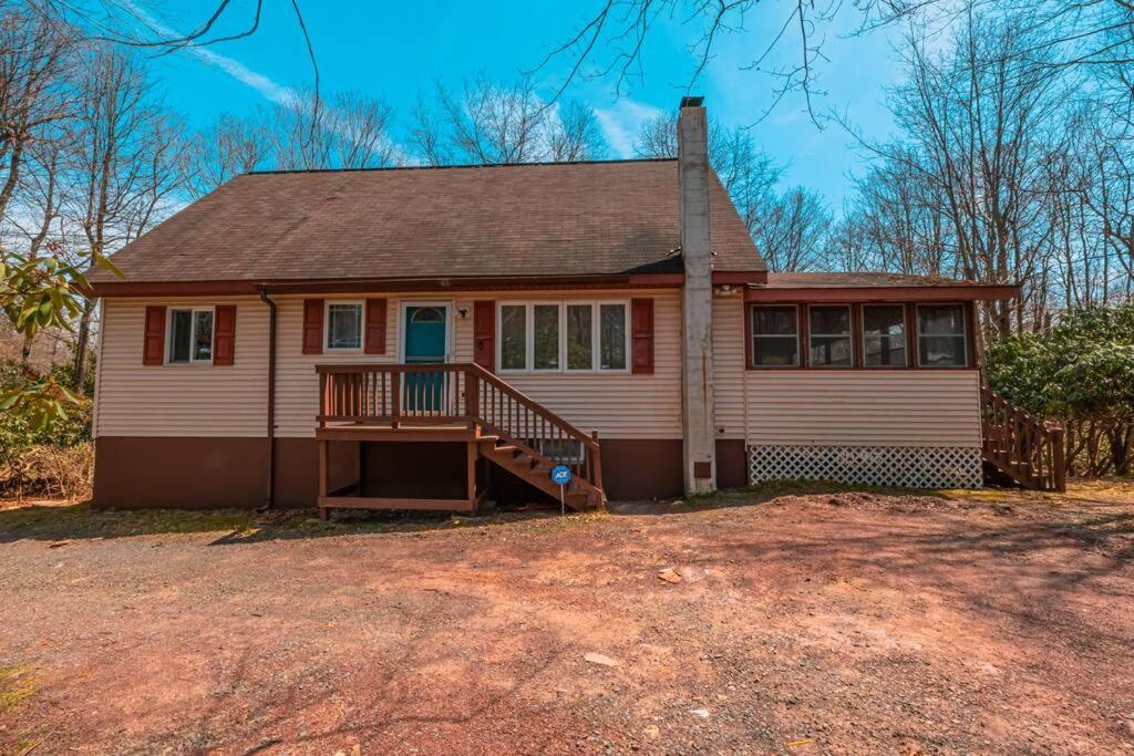 Cheerful Chalet - Fireplace, BBQ, Firepit& Hottub - Image 6