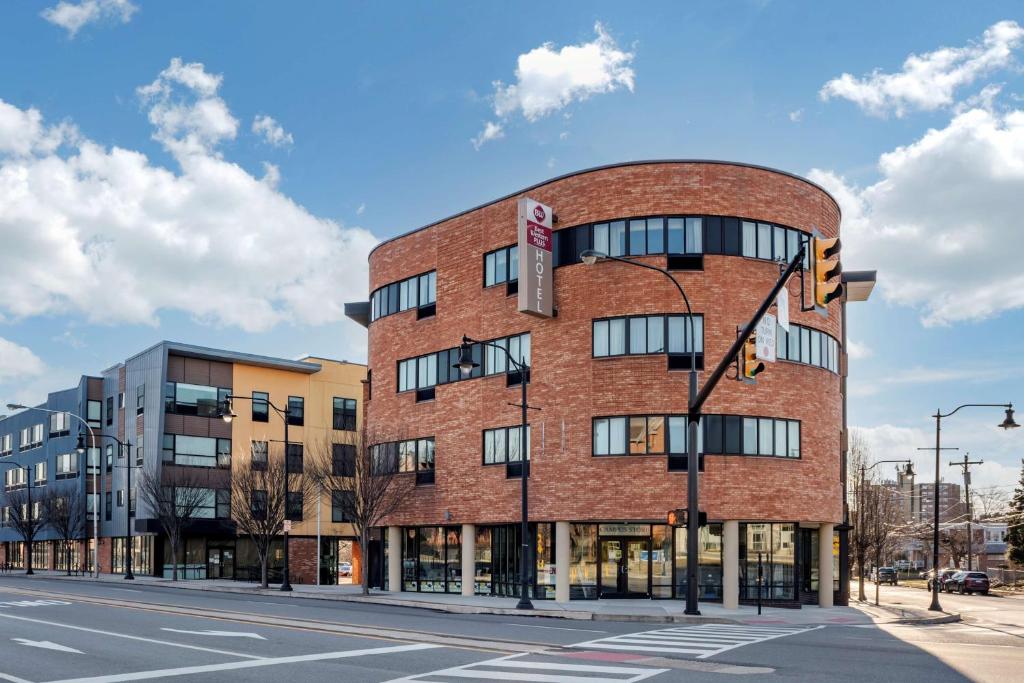 Best Western Plus Philadelphia Airport South - at Widener University - Image 6