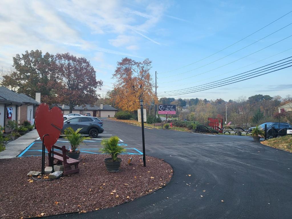Inn of the Dove - Romantic Luxury Suites with Jacuzzi & Seasonal Fireplace at Harrisburg-Hershey-Philadelphia, PA - Image 4