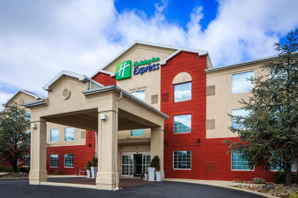 Holiday Inn Express Hotel & Suites Reading by IHG