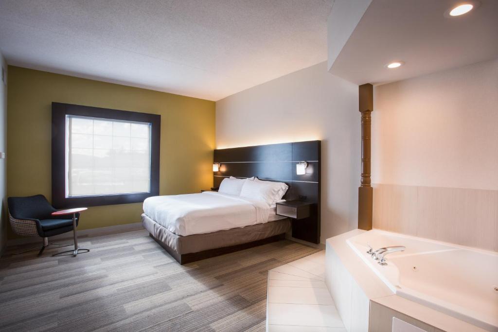 Holiday Inn Express Hotel & Suites Reading by IHG