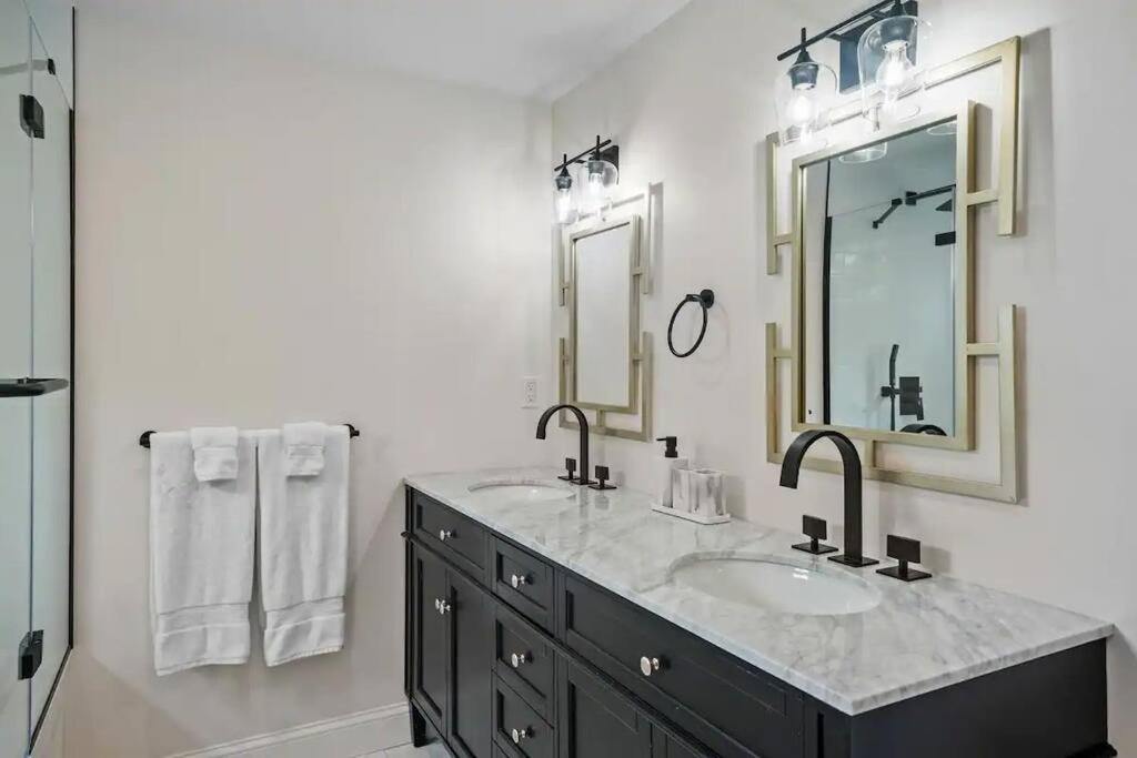 Little Creek Retreat - RIBryan Property - Image 8