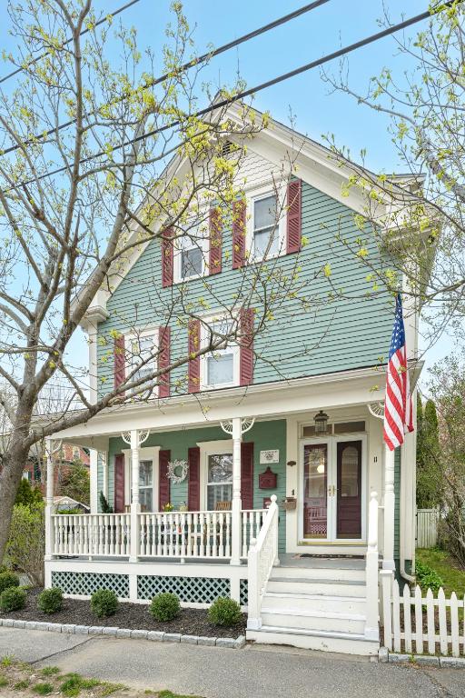 The Front Porch Vacation Rentals - Image 6