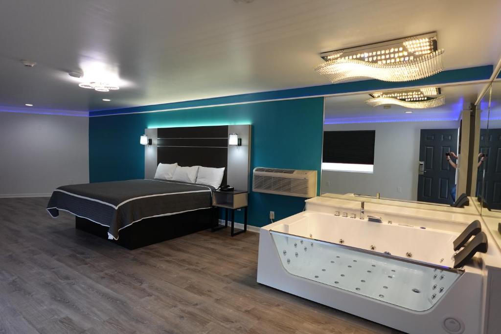 Hot Tub (Jacuzzi) - Photo 6