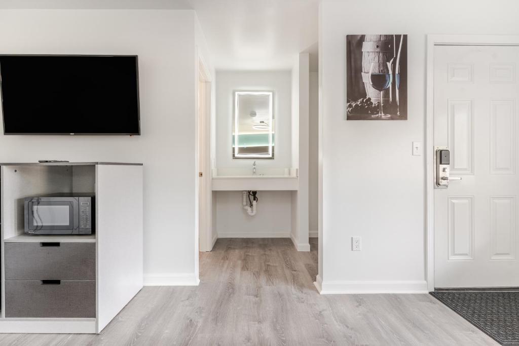 Blue Beach Motel Providence North Kingstown - Image 4