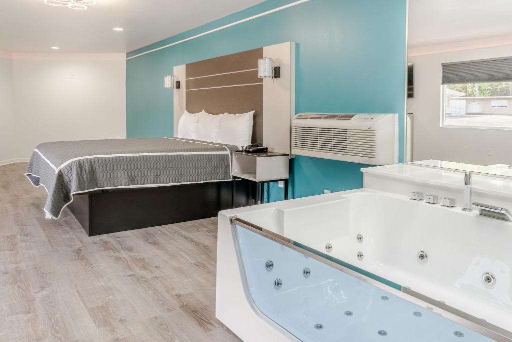 Hot Tub (Jacuzzi) - Photo 4