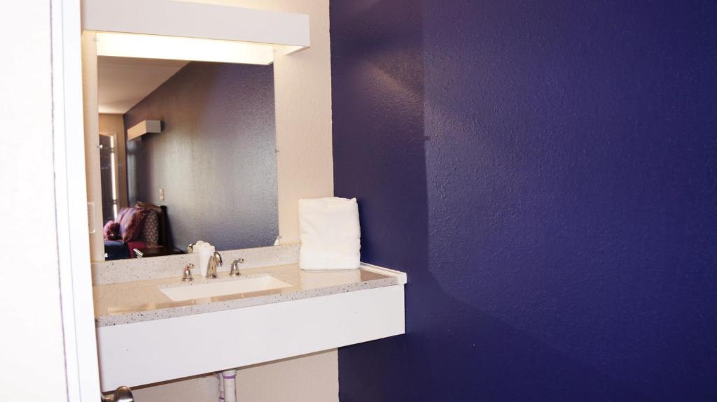 Classic Motor Lodge Providence - West Greenwich - Image 4