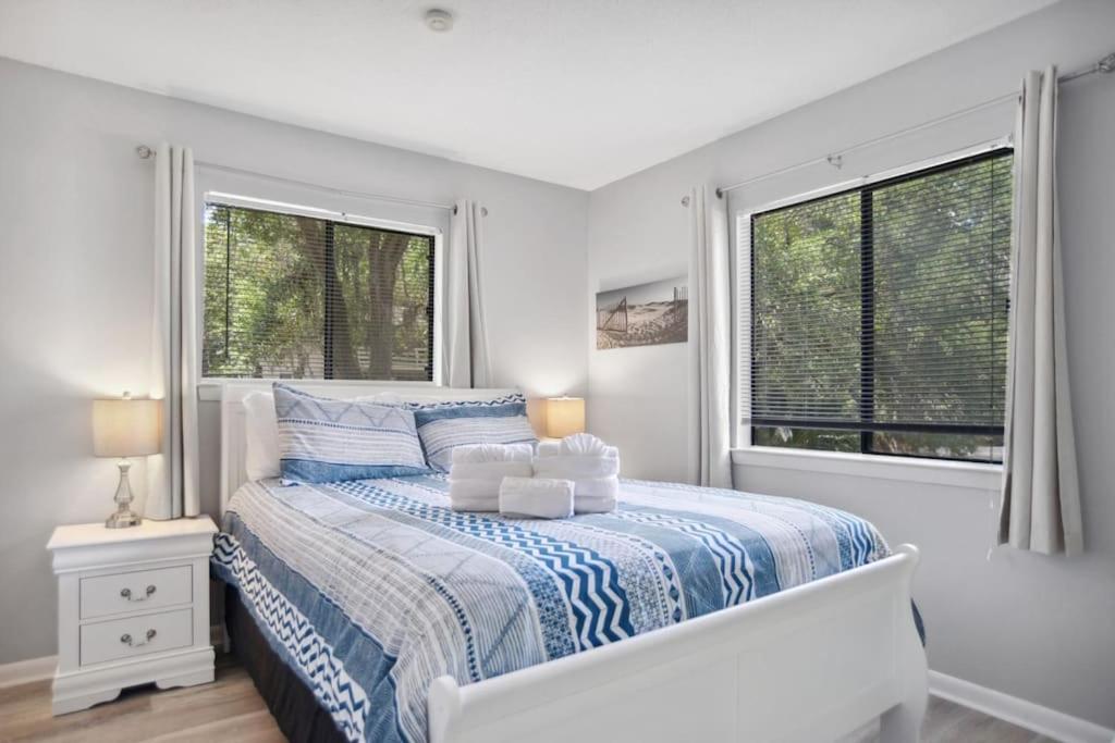 5 stars Peaceful Condo - 7 min walk to the beach - Image 8