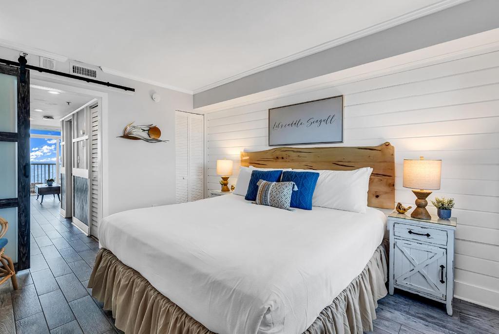 Oceanfront Heated Indoor Pool Hot Tub King Bed - Image 7