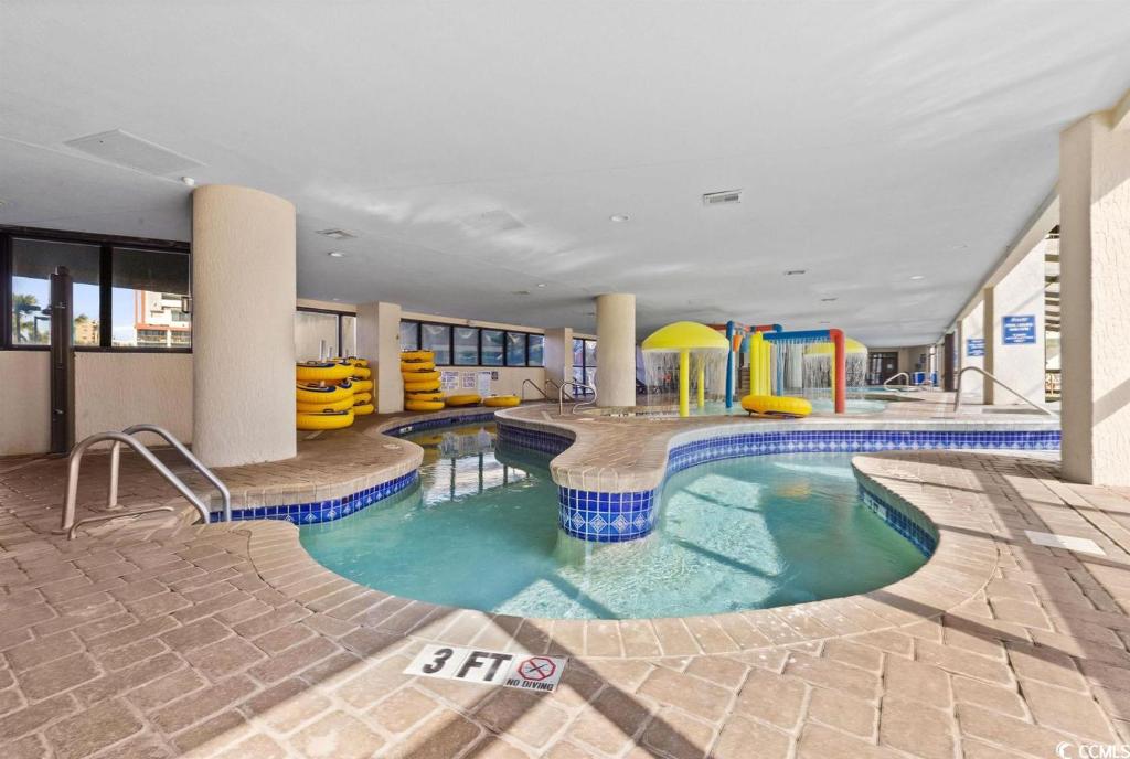 Hot Tub (Jacuzzi) - Photo 4