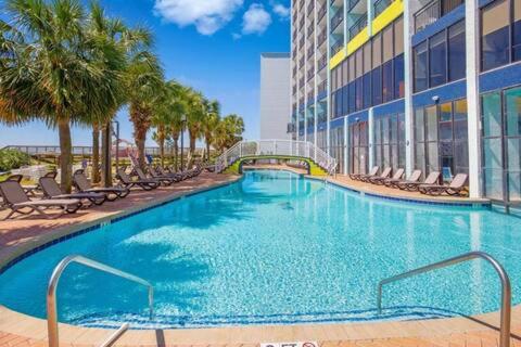 Heated Pools, Heated lazy river, 3 hot tubs-Privately owned Oceanfront renovated condo on 12th floor - Image 4