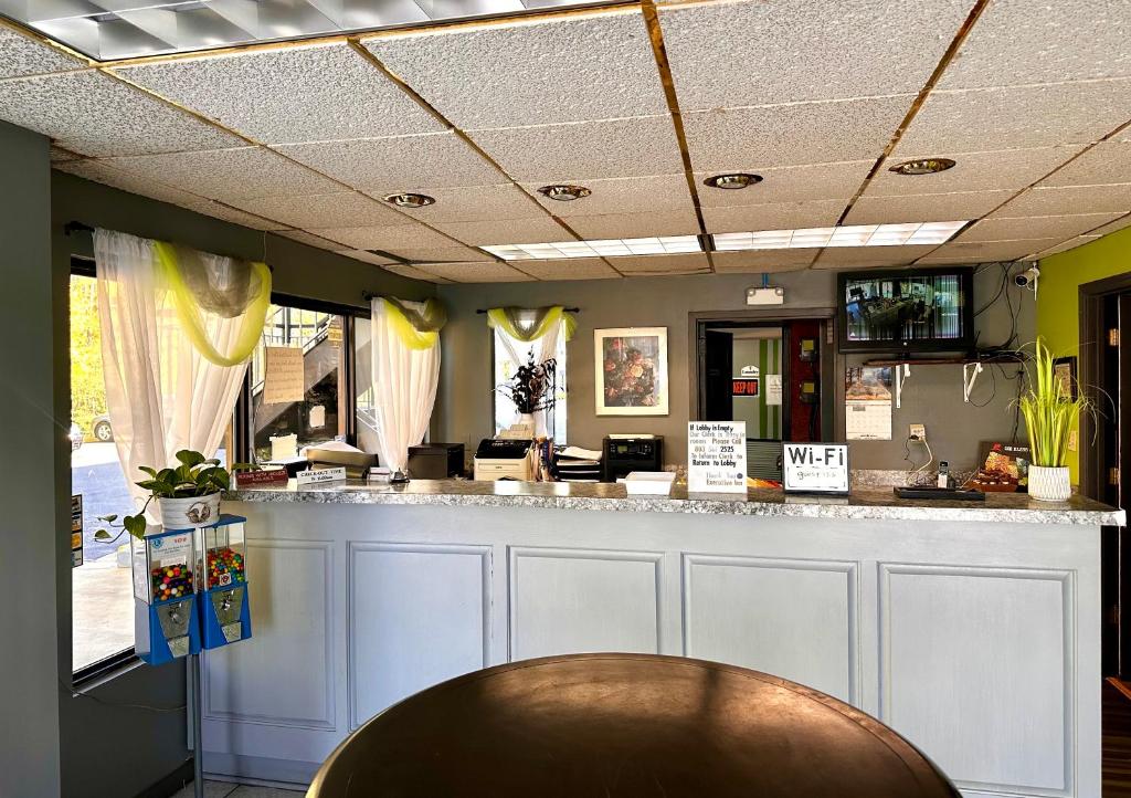 Executive Inn Chester - Image 5