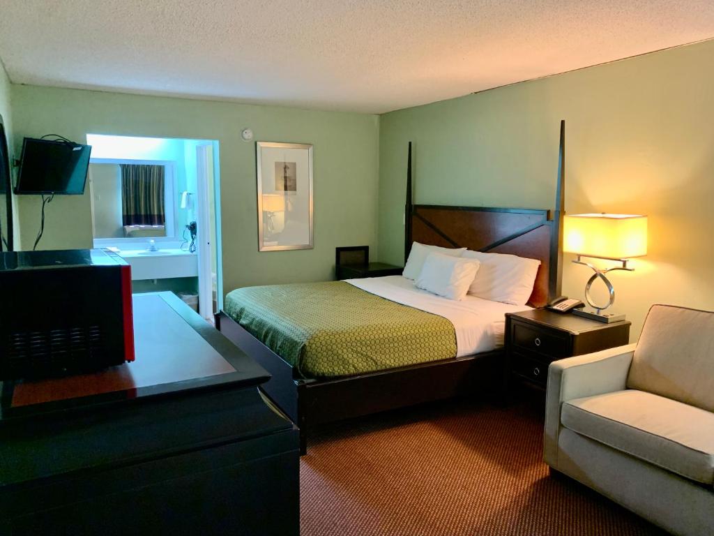 Executive Inn Chester - Image 8