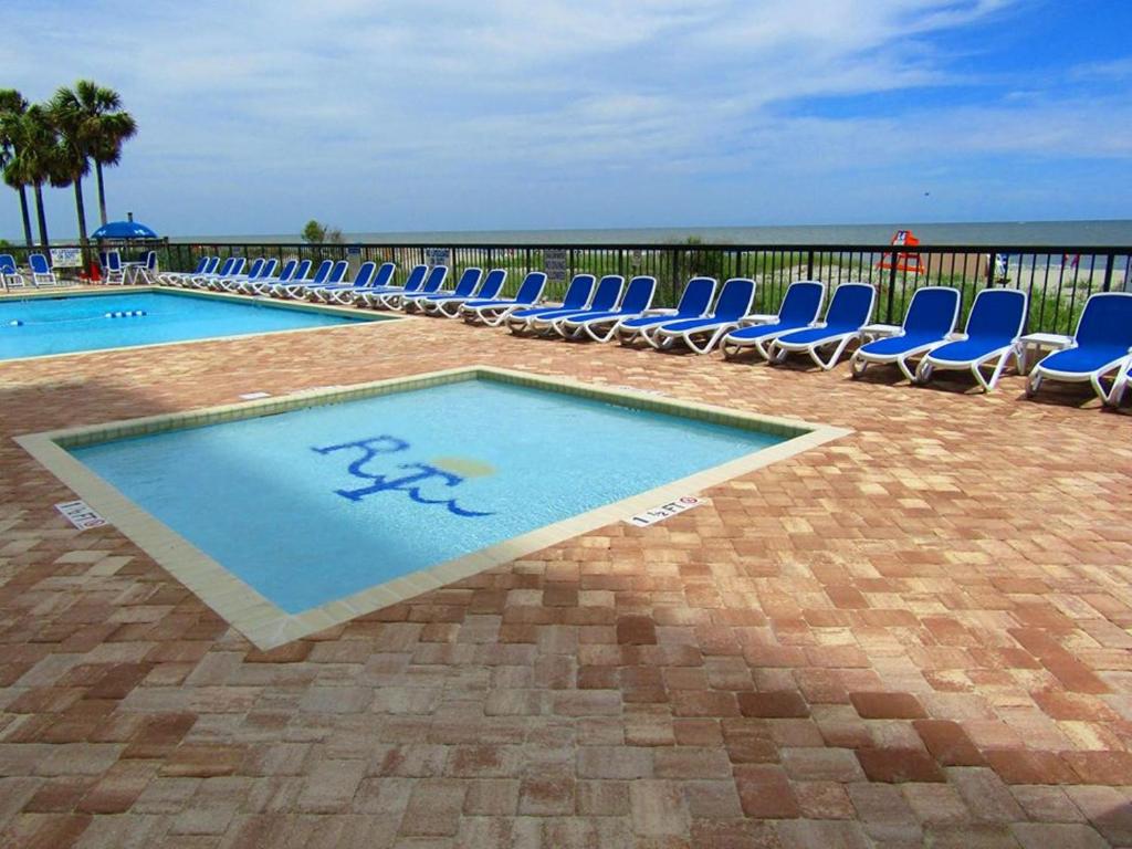 Club Regency at Regency Towers