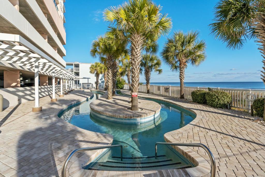 Hot Tub (Jacuzzi) - Photo 3